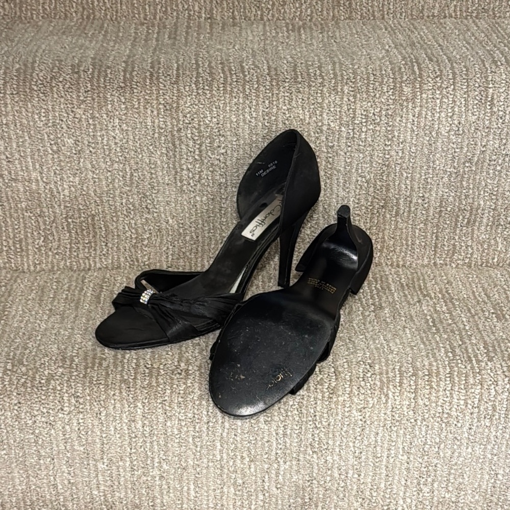 Elegant Black High Heels - Great for a Wedding